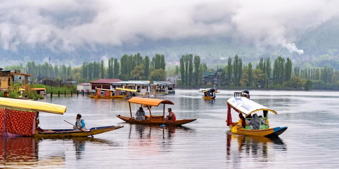 Kashmir group tour family women 4 nights 5 days